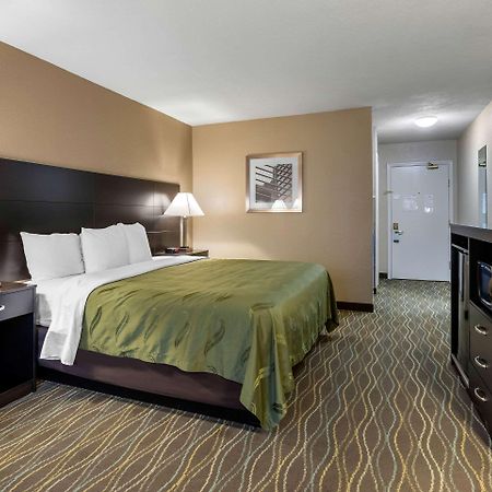 Quality Inn&Suites Des Moines Urbandale Extérieur photo