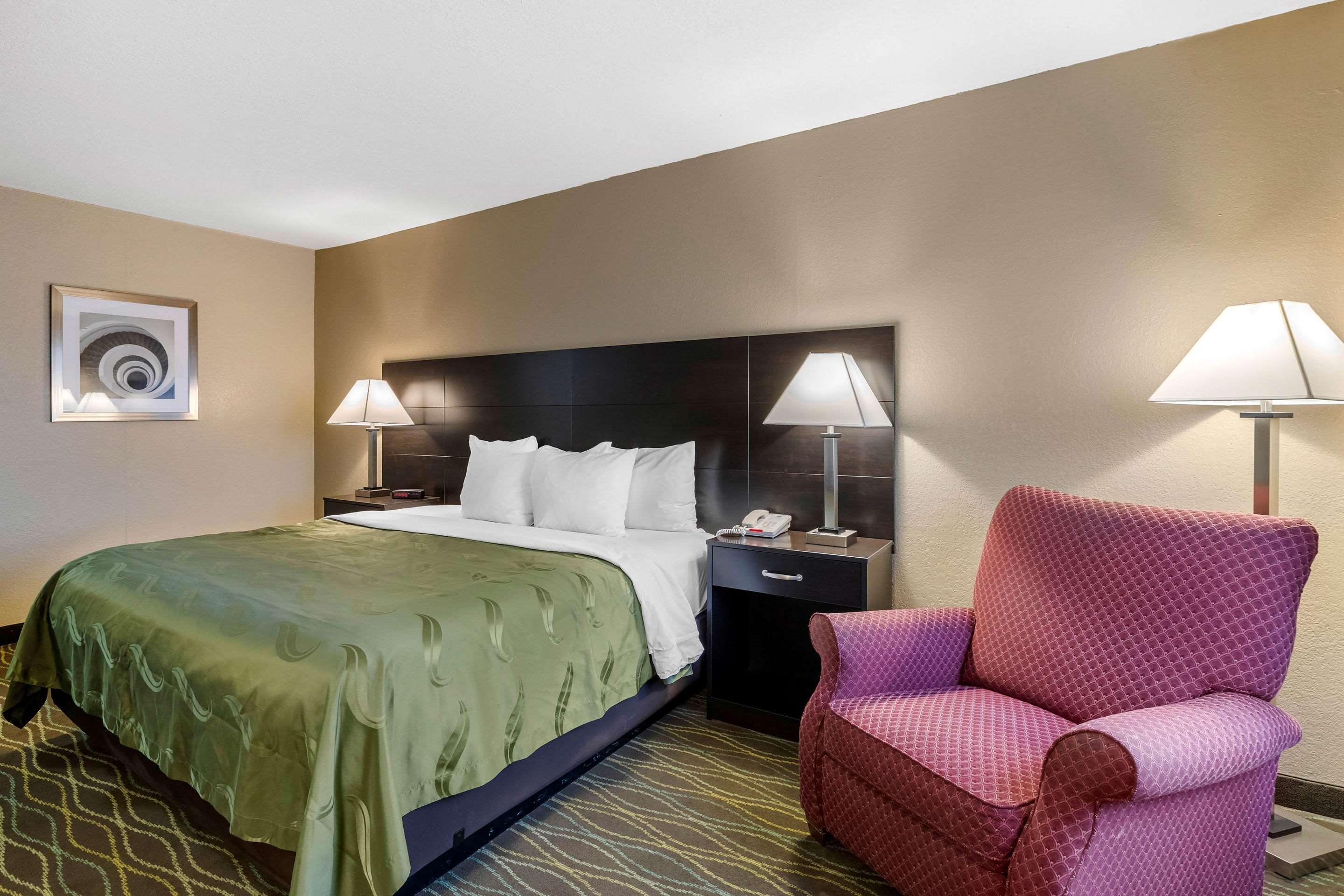 Quality Inn&Suites Des Moines Urbandale Extérieur photo