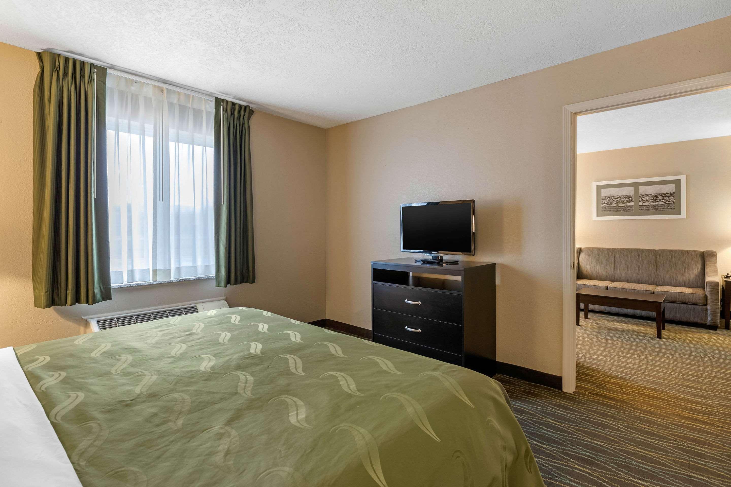 Quality Inn&Suites Des Moines Urbandale Extérieur photo