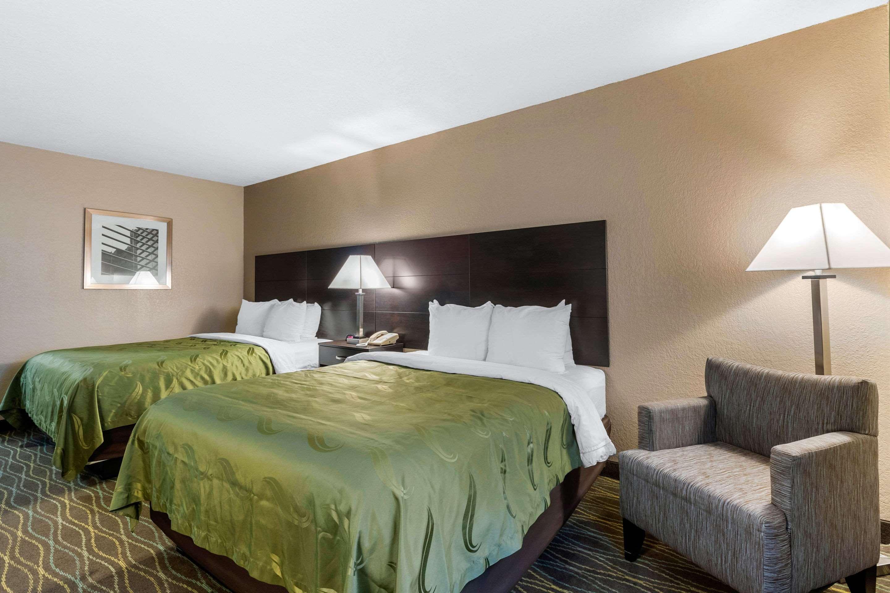 Quality Inn&Suites Des Moines Urbandale Extérieur photo