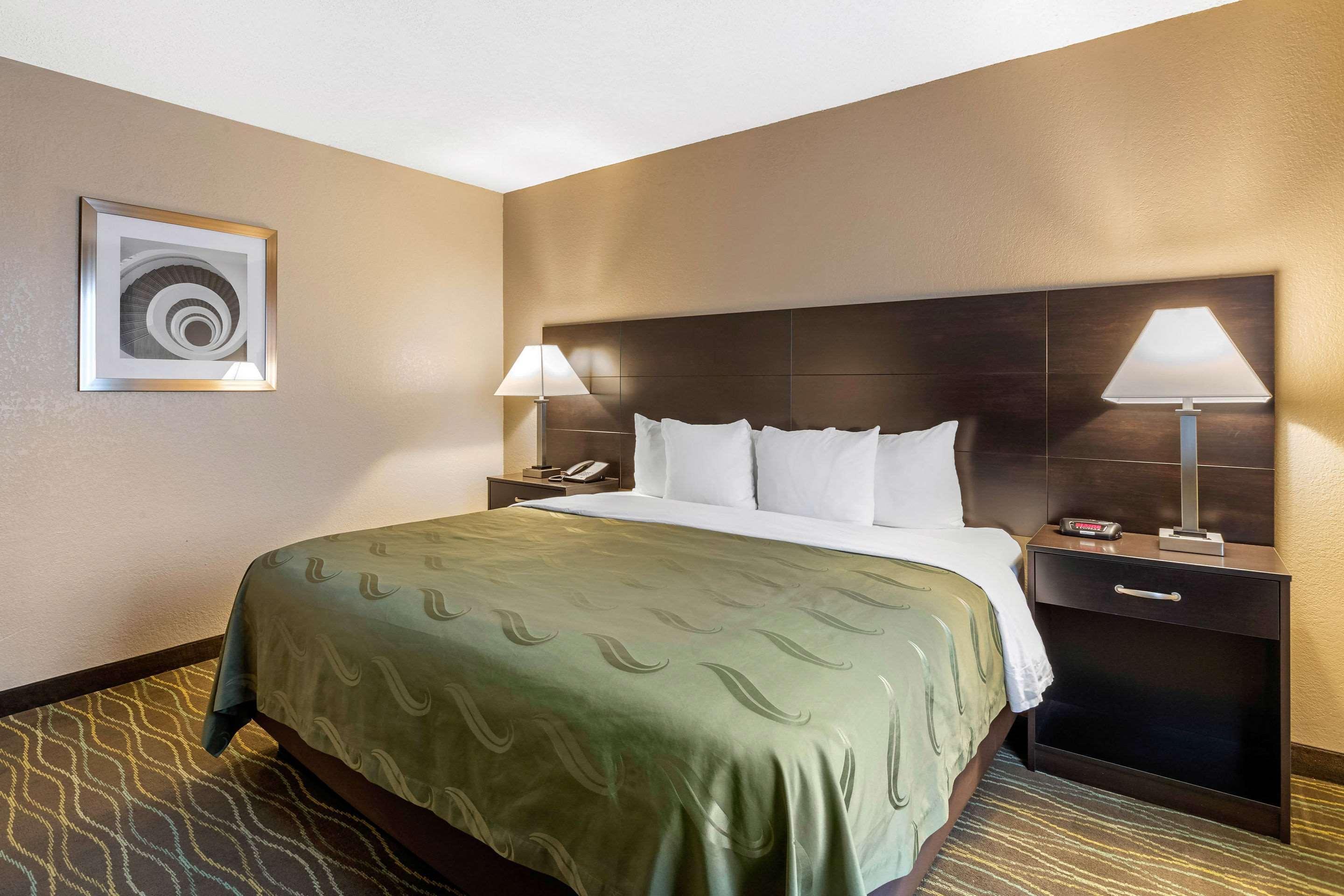 Quality Inn&Suites Des Moines Urbandale Extérieur photo