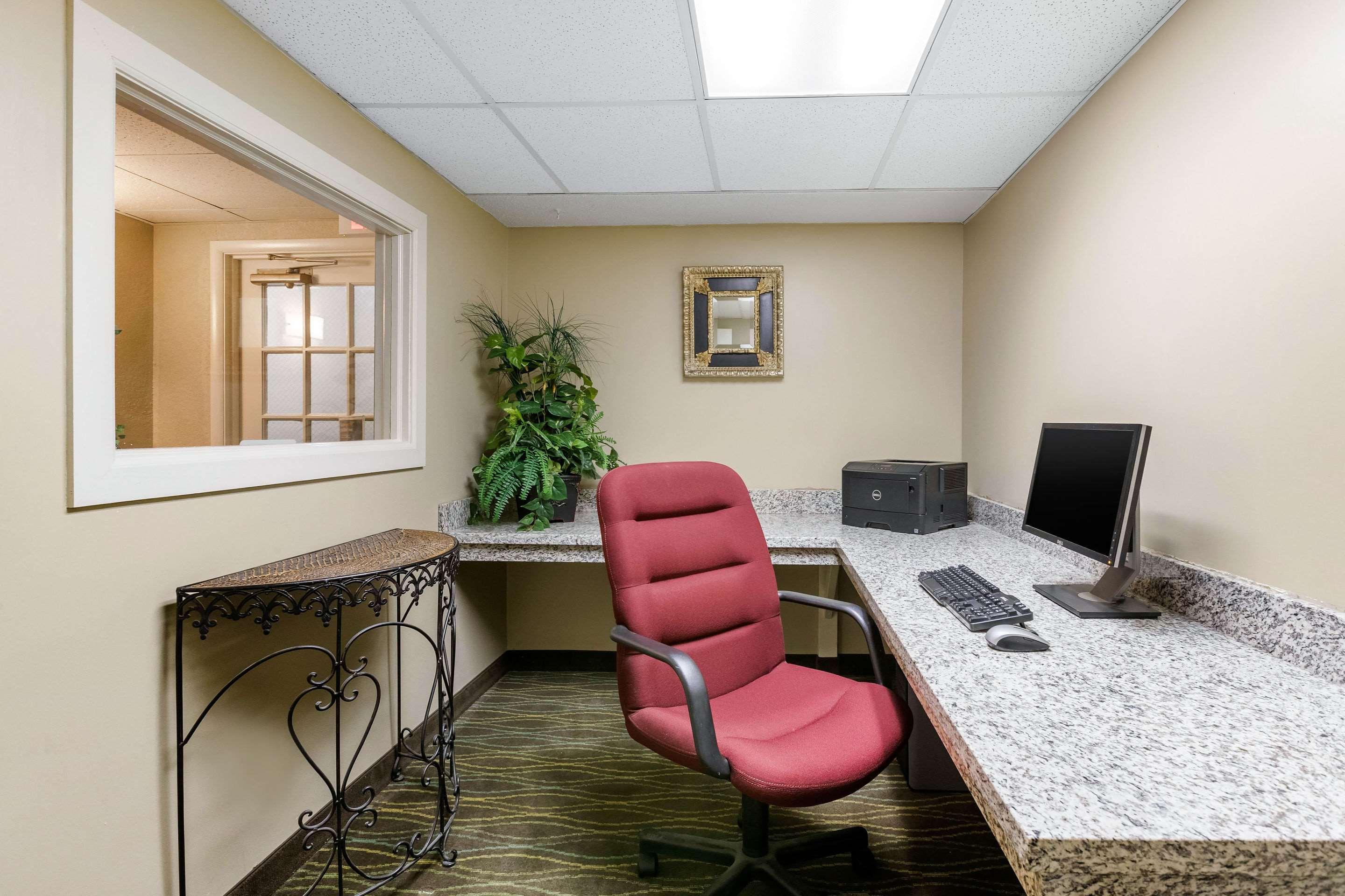 Quality Inn&Suites Des Moines Urbandale Extérieur photo